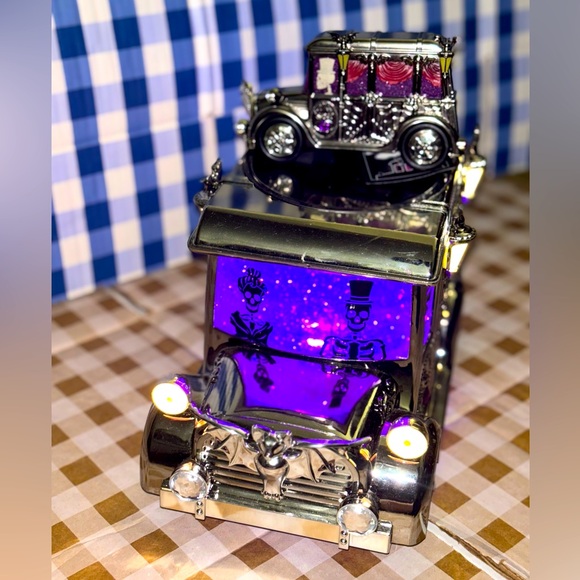 Bath & Body Works Halloween Hearse Water Globe Pedestal Candle Holder - Picture 1 of 6